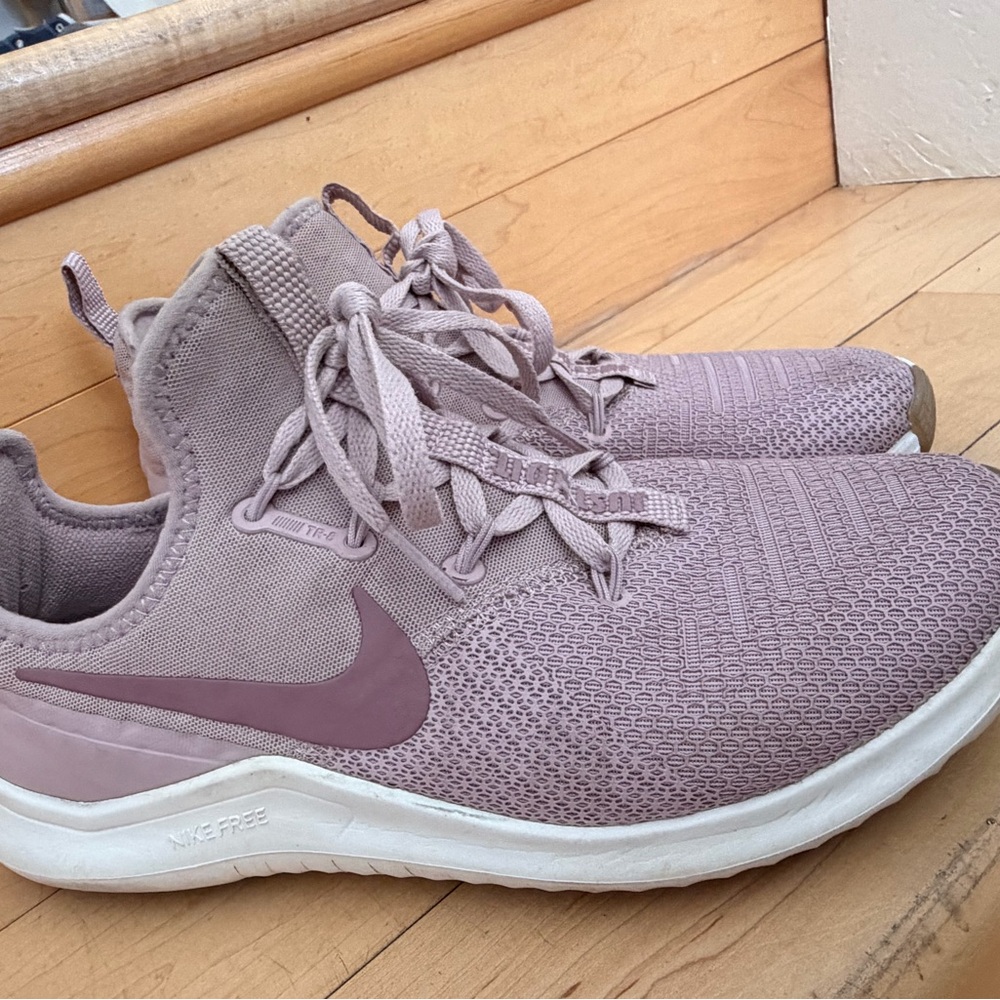 Nike Women's Mauve Athletic Shoes